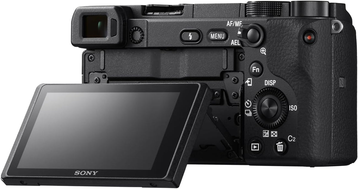 Sony Alpha 6400 con obiettivo 16-50