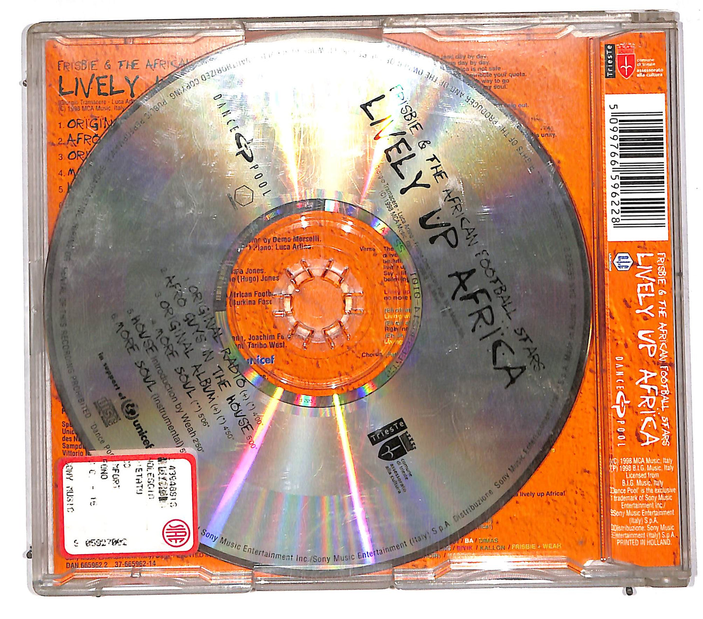 EBOND Frisbie & The African Football Stars - Lively Up Africa CD CD110786