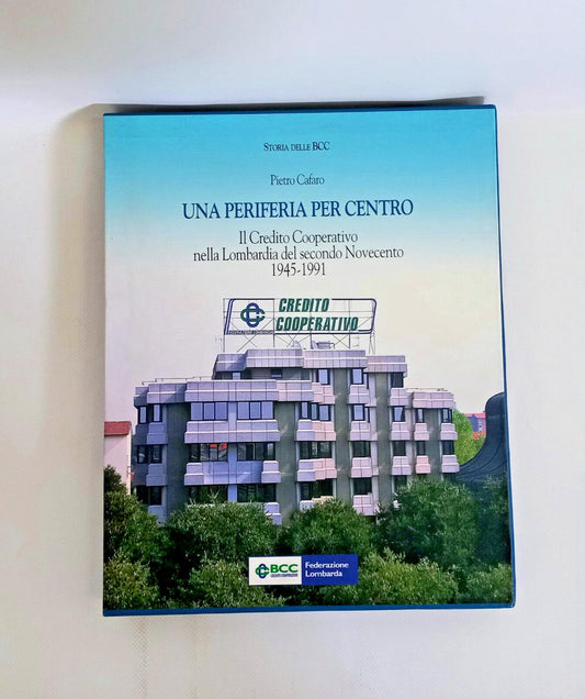EBOND Una Periferia Per Centro Libro LI006252