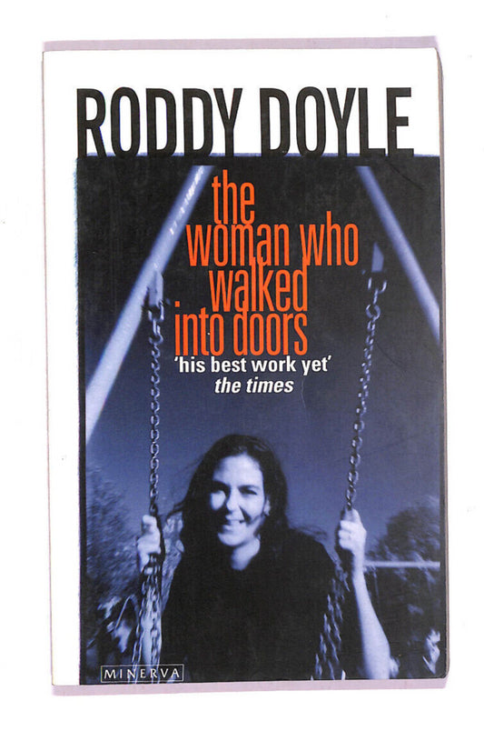 EBOND The Woman Who Walked Into Doors Libro LI008264