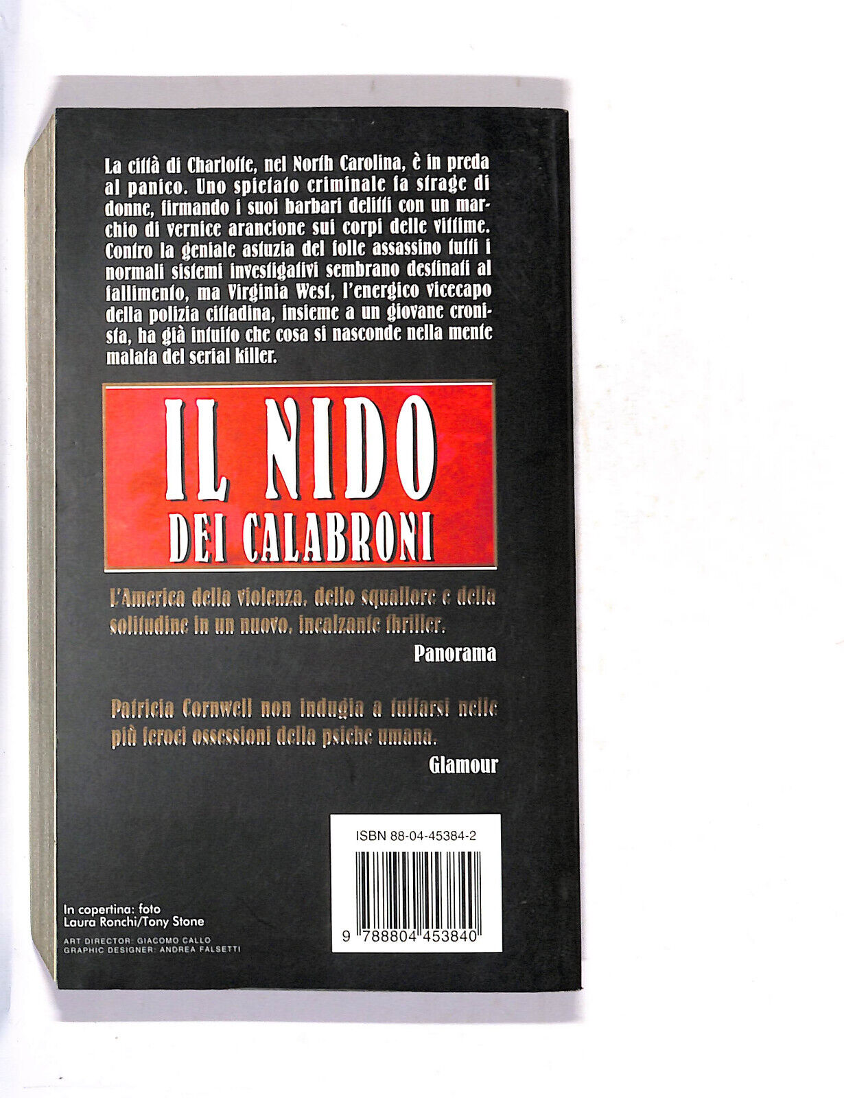 EBOND Il Nido Dei Calabroni Libro LI011457
