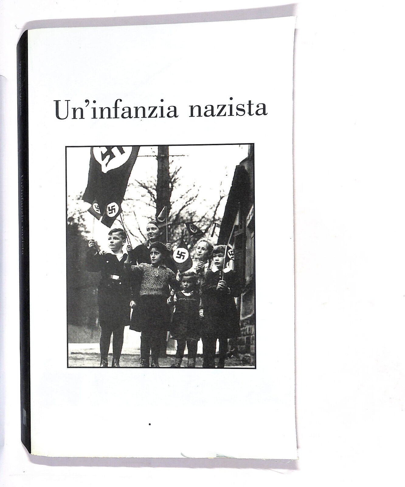 EBOND Un'infanzia Nazista Libro LI013612