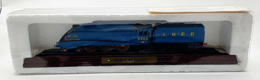 EBOND Modellino DIE CAST Pacific A4 Class - LOCOMOTIVE 1/100 - 0135.