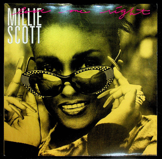 EBOND Millie Scott - Love Me Right Vinile V040055