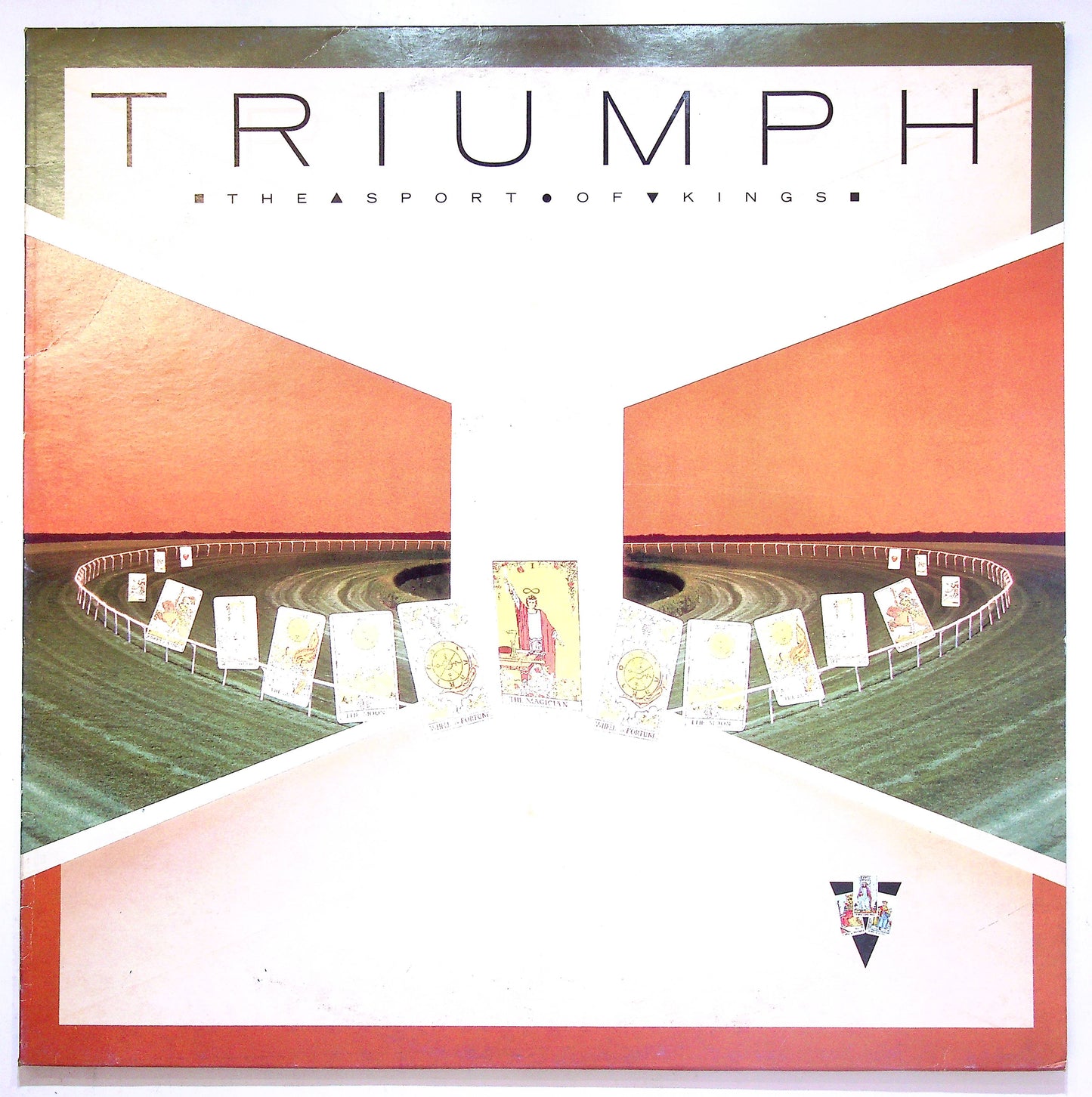 EBOND Triumph - The Sport Of Kings Vinile V065011