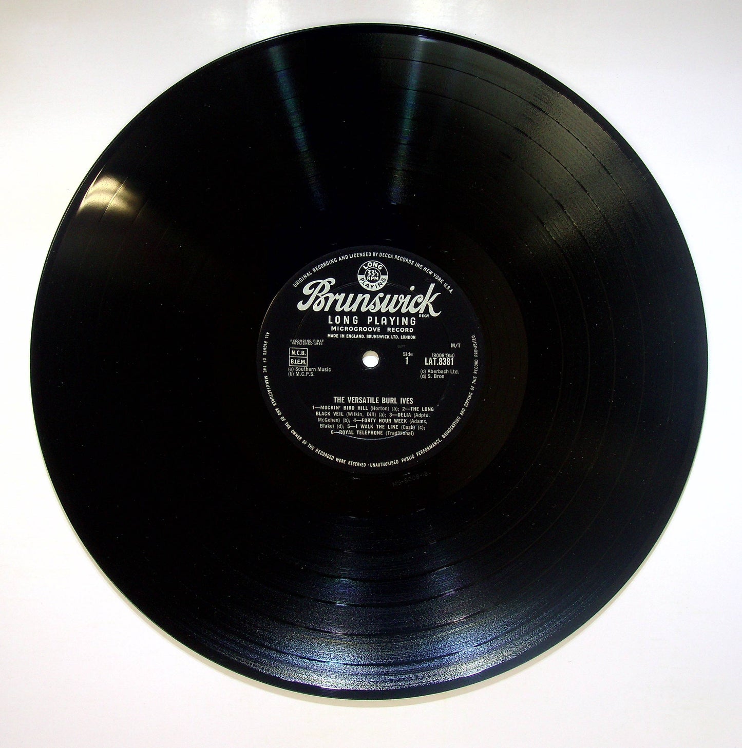 EBOND Burl Ives - The Versatile Burl Ives! Vinile V082062