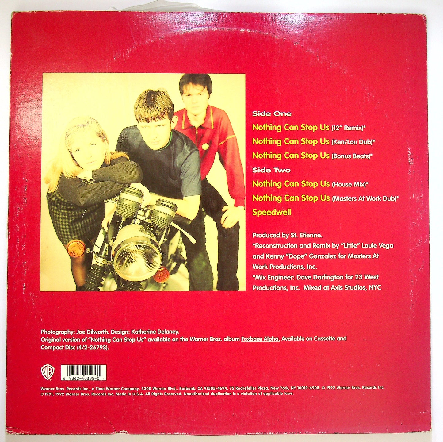 EBOND Saint Etienne - Nothing Can Stop Us Vinile V084040