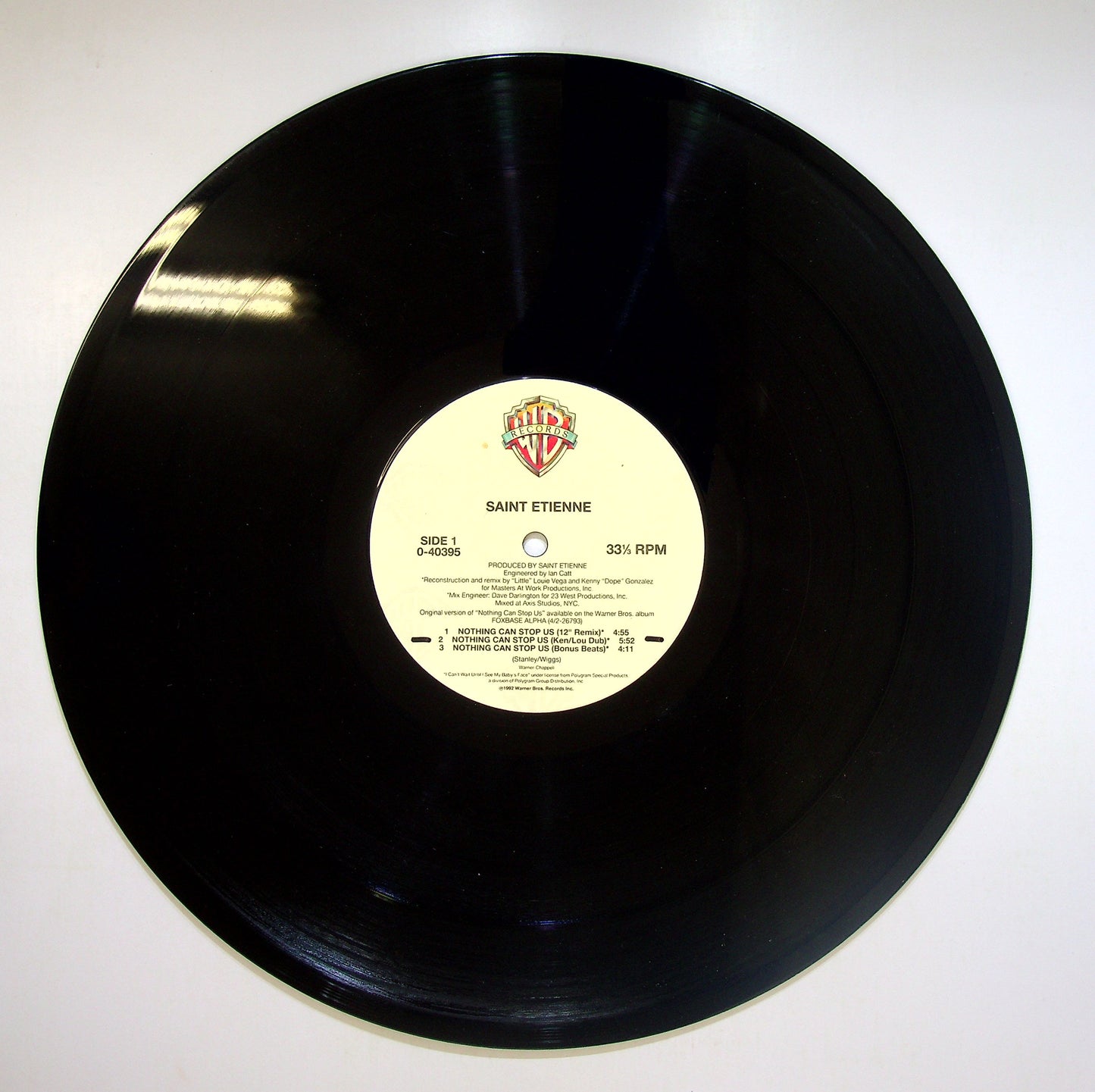 EBOND Saint Etienne - Nothing Can Stop Us Vinile V084040