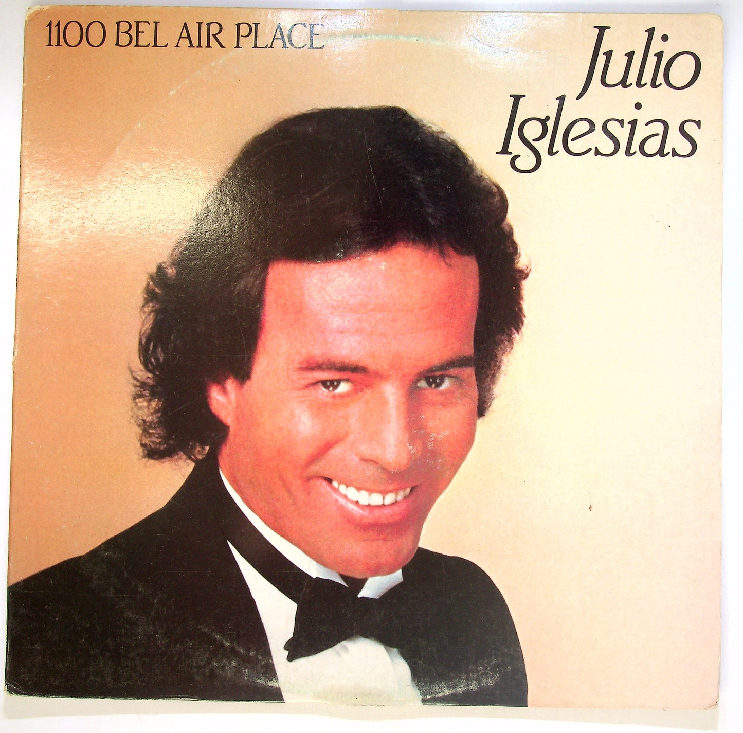 EBOND Julio Iglesias - 1100 Bel Air Place Vinile V085082