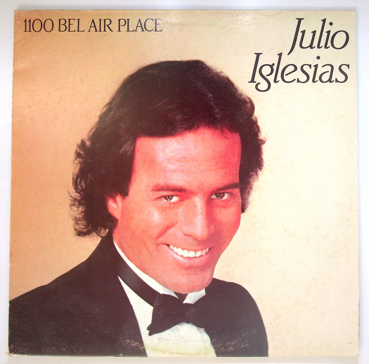 EBOND Julio Iglesias - 1100 Bel Air Place Vinile V086034