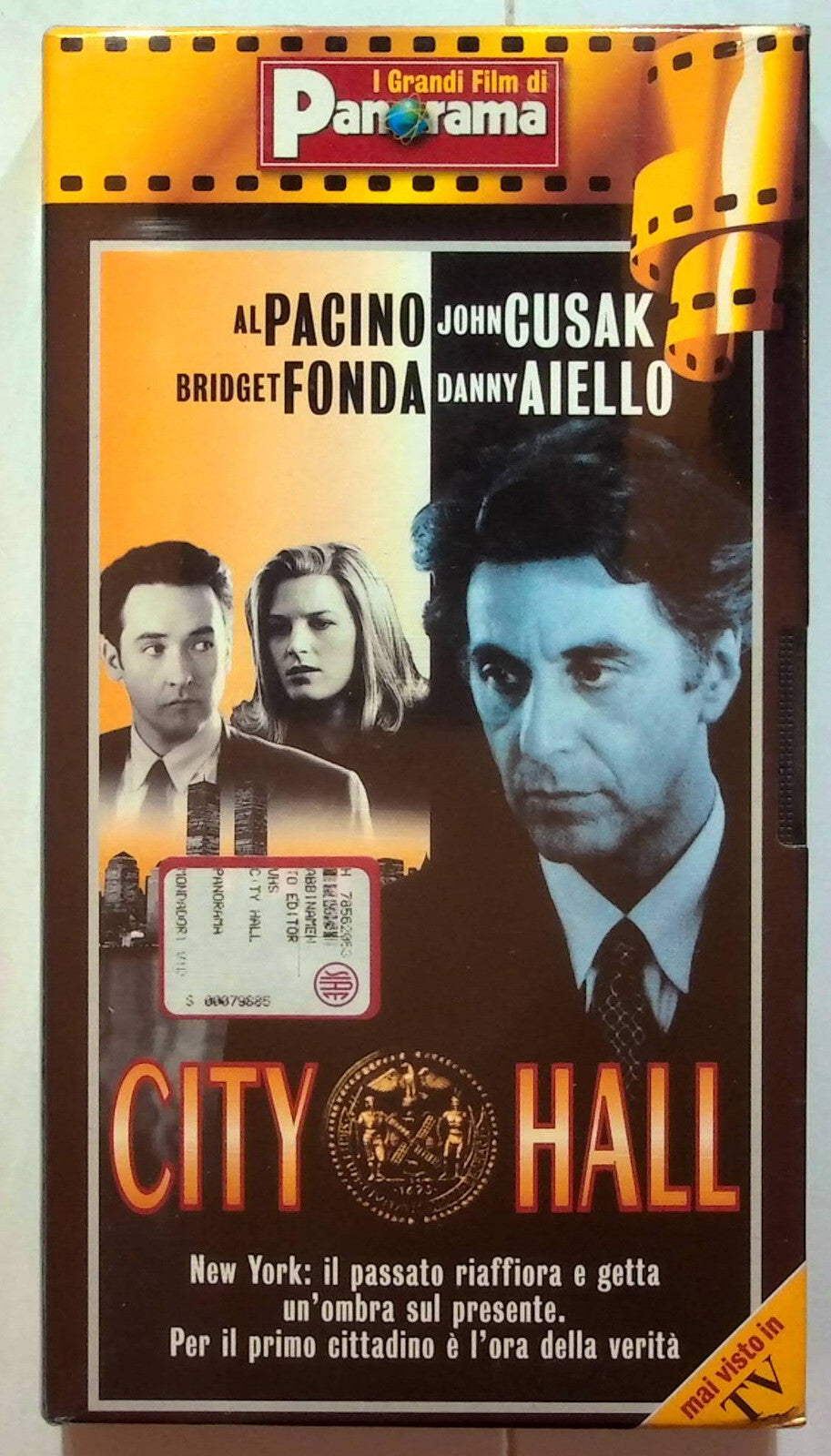 EBOND City Hall Editoriale VHS VH000522