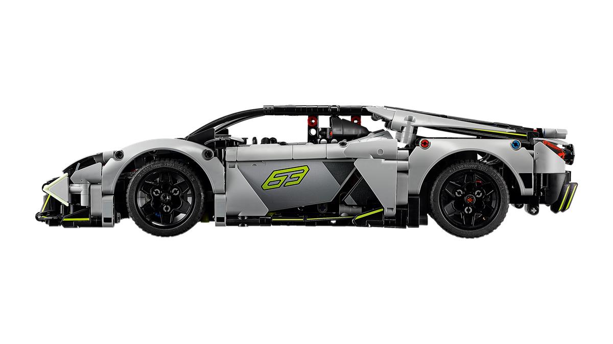 LEGO 42214 Super Sports Car Lamborghini Revuelto