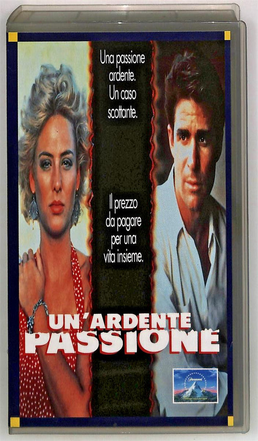 EBOND Un Ardente Passione Paramount Cic VHS VH005503