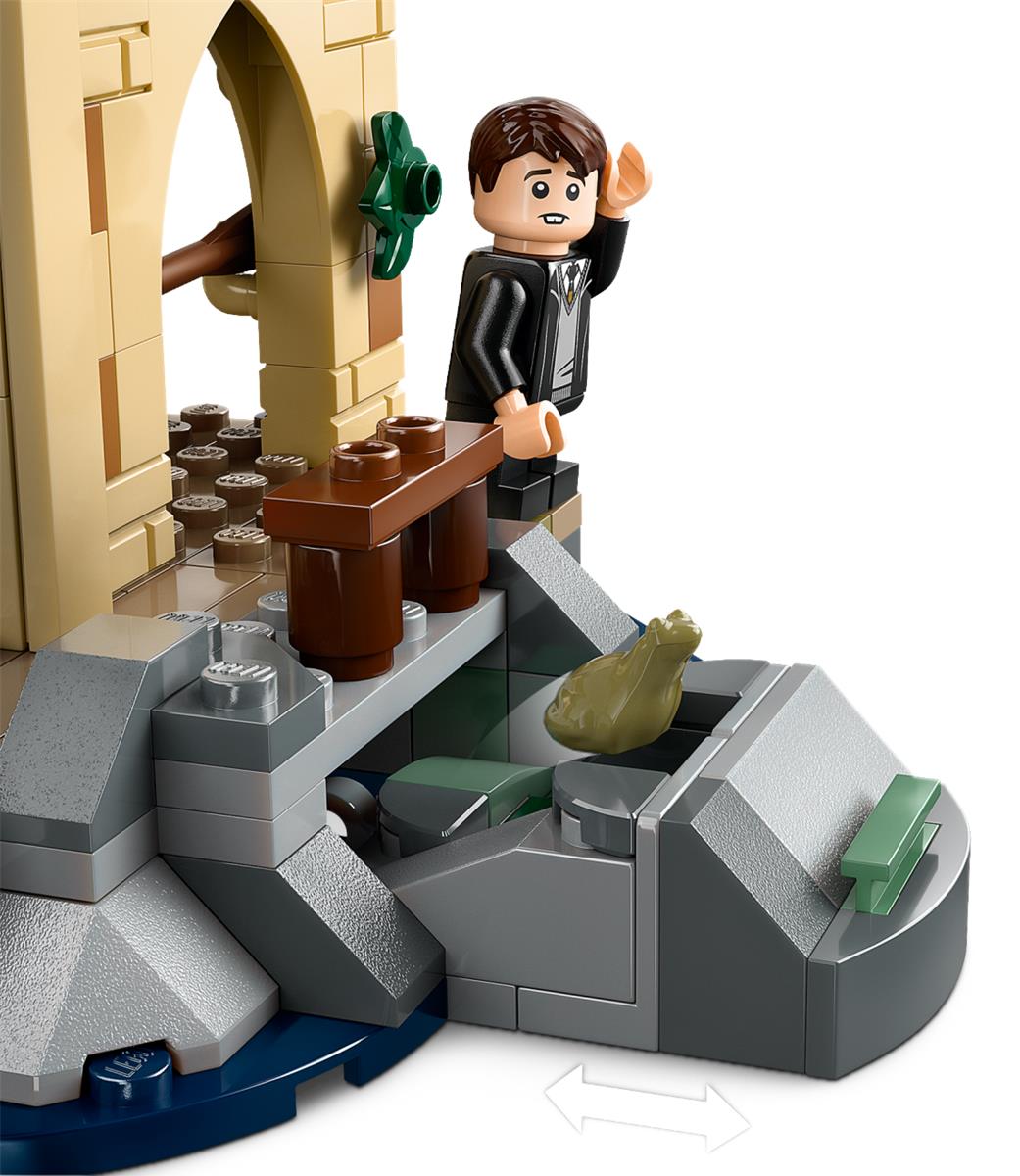 LEGO 76426 La rimessa per le barche del Castello di Hogwarts™