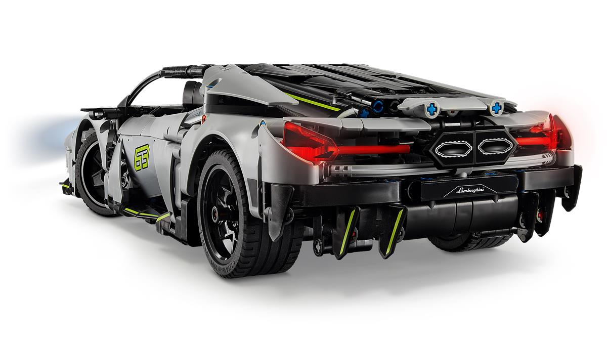 LEGO 42214 Super Sports Car Lamborghini Revuelto