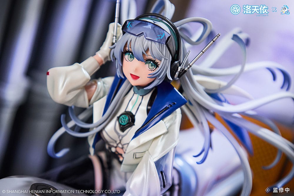 Vsinger PVC Statue 1/7 Vsinger Luo Tianyi Retro-Future Storm Driver Ver. 23 cm P066535