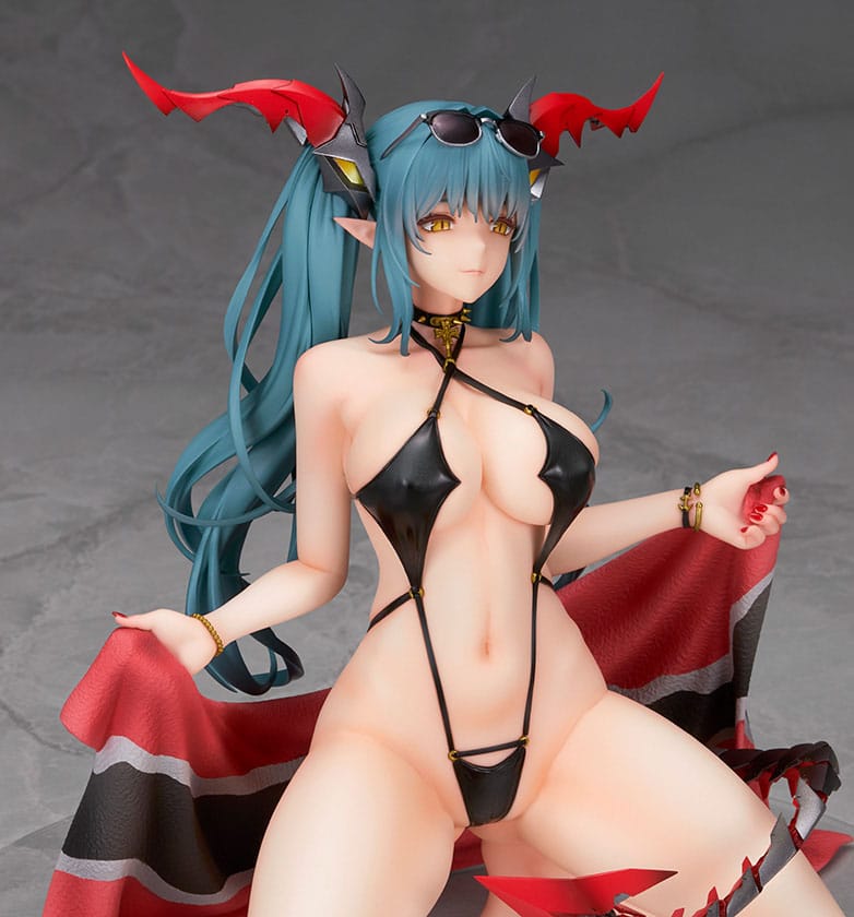 Azur Lane PVC Statue 1/7 Regensburg Dark Dragon and the Coast of Light Ver. 16 cm P032768
