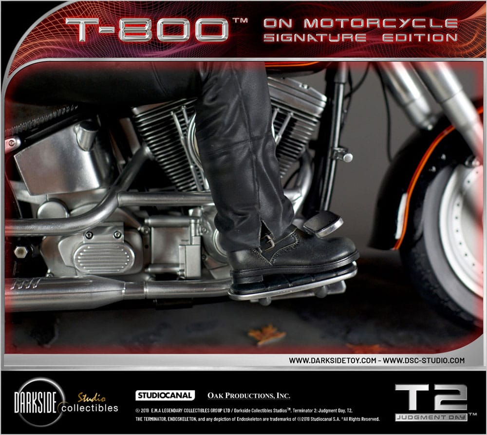 Terminator 2 Statue T-800 On Motorcycle Limited Signature Edition 70 cm P036190