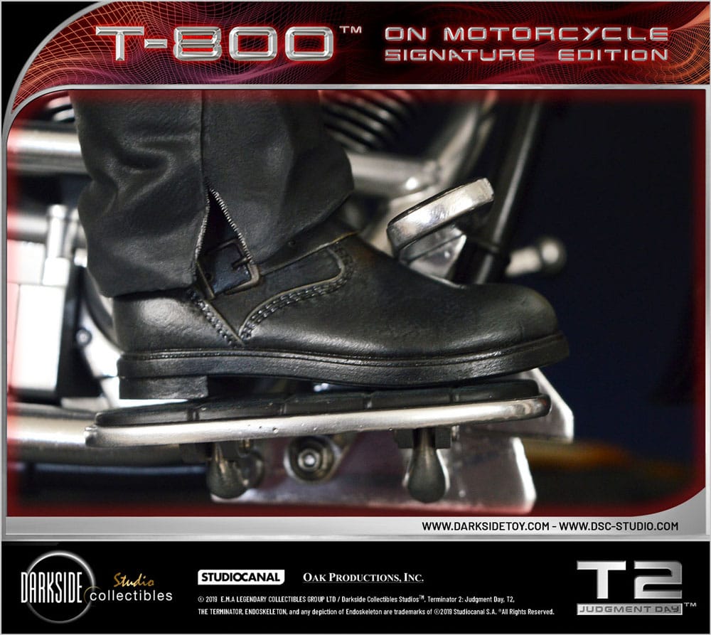 Terminator 2 Statue T-800 On Motorcycle Limited Signature Edition 70 cm P036190