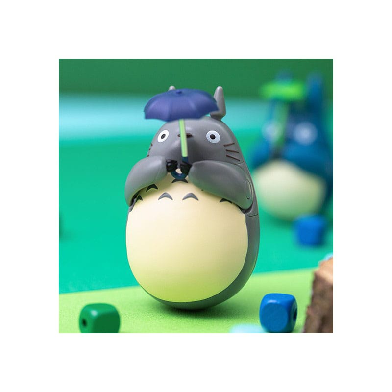 My Neighbor Totoro Round Bottomed Figurine Big Totoro with leaf 7 cm P036338