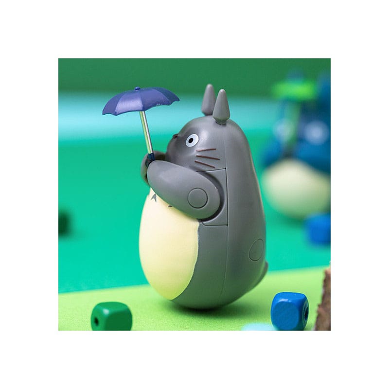 My Neighbor Totoro Round Bottomed Figurine Big Totoro with leaf 7 cm P036338