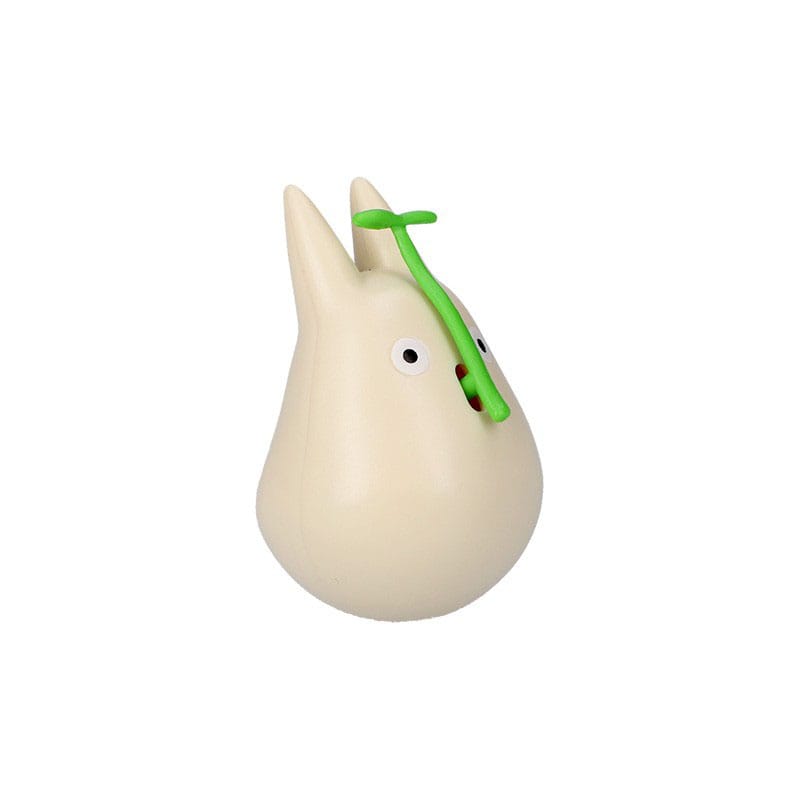My Neighbor Totoro Round Bottomed Figurine Small Totoro with leaf 5 cm P036340