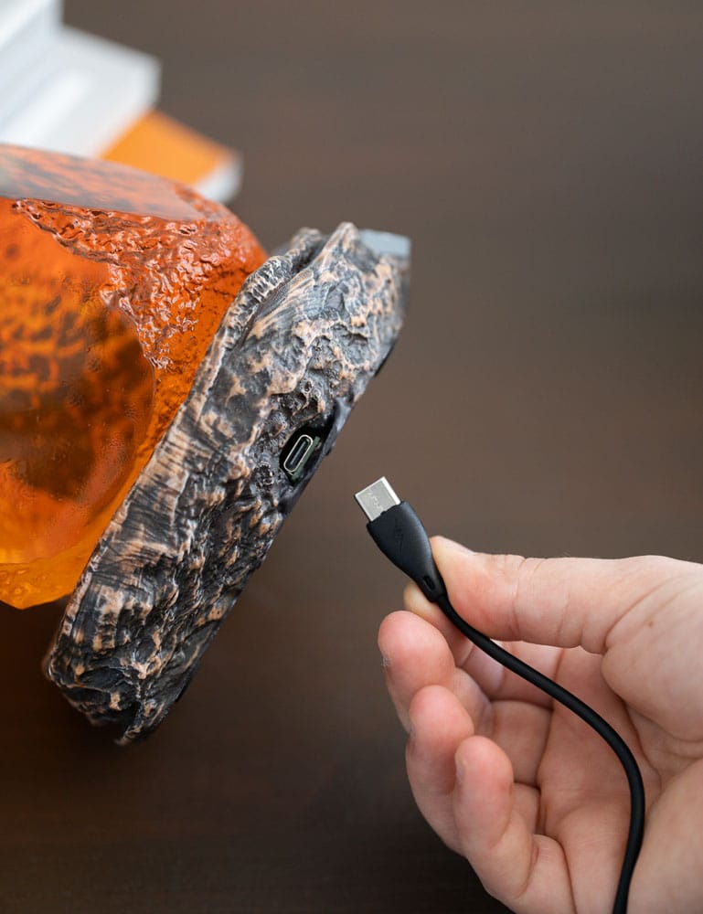 Jurassic Park Lamp with USB-C Amber P069347