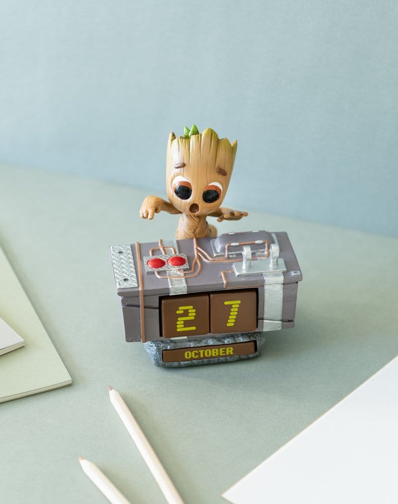 Marvel 3D Perpetual Calendar Groot Death Button 12 cm P074873