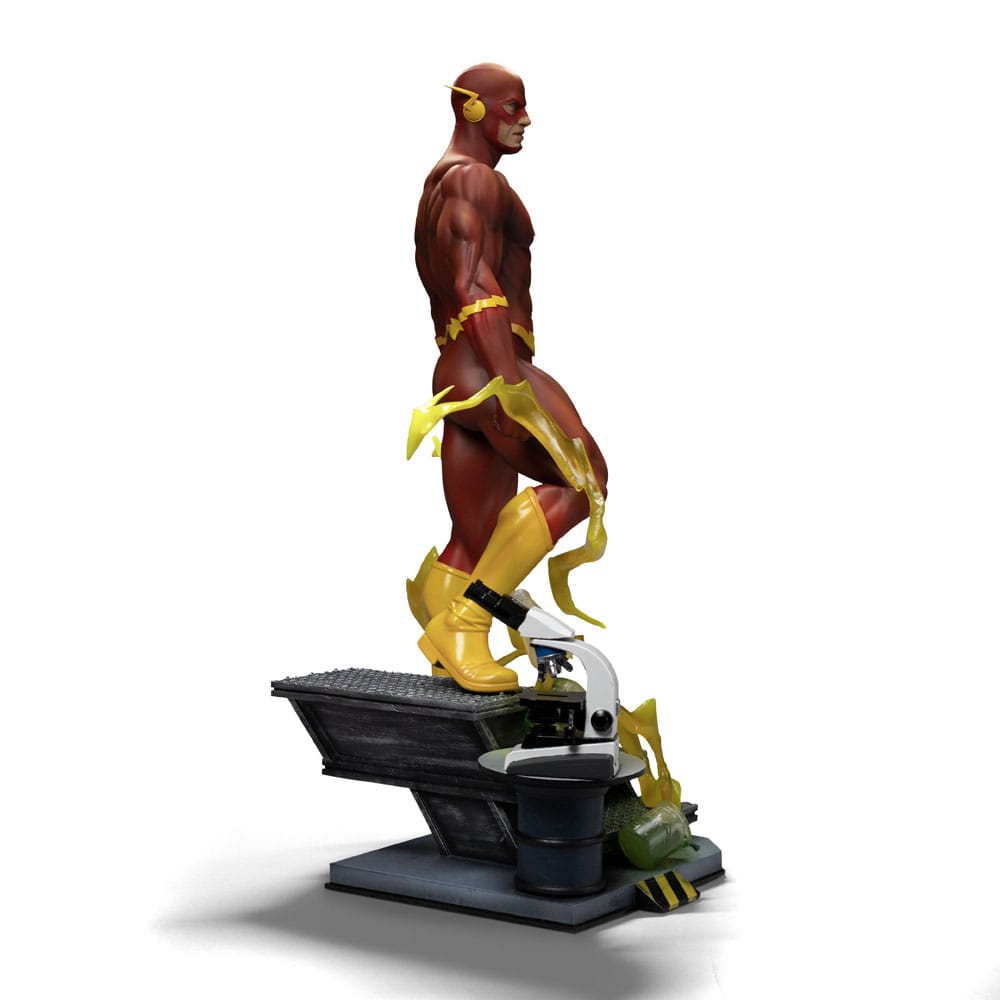 DC Comics Legacy Replica Statue 1/4 Flash 54 cm P045076
