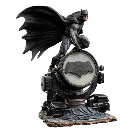 Zack Snyder's Justice League Deluxe Art Scale Statue 1/10 Batman on Batsignal 28 cm P045134