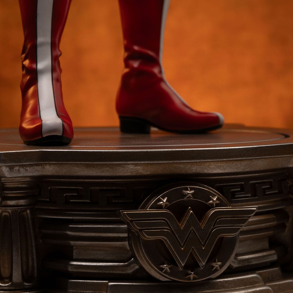 DC Comics Legacy Replica Statue 1/4 Wonder Woman 56 cm P045257