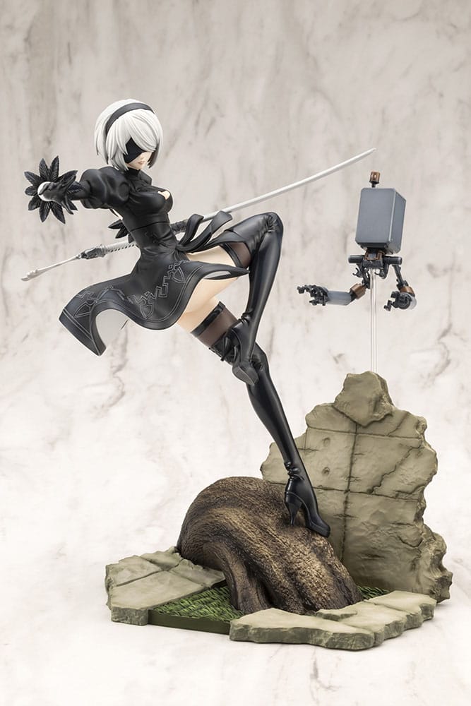 Nier:Automata Ver. 1.1a ARTFX J Statue 1/8 2B 24 cm P047637