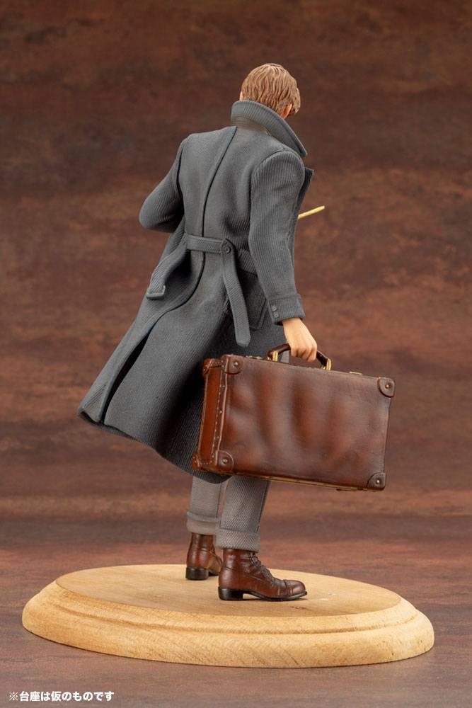 Fantastic Beasts 2 ARTFX+ PVC Statue 1/10 Newt Scamander 18 cm P066383