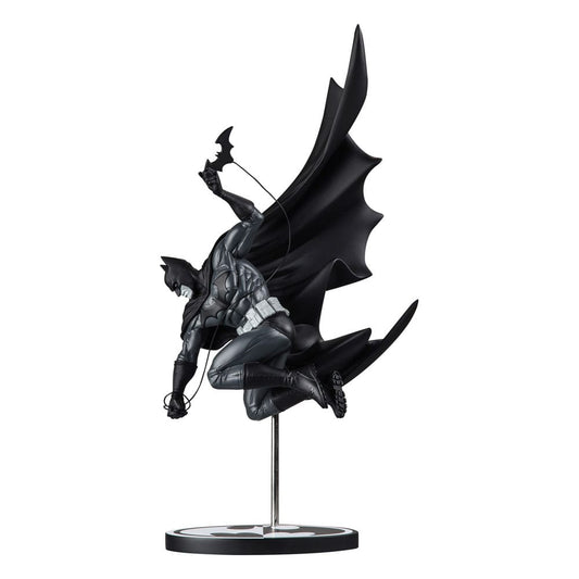 DC Direct Batman Black & White Statue 1/10 Batman by Inhyuk Lee 25 cm P049833