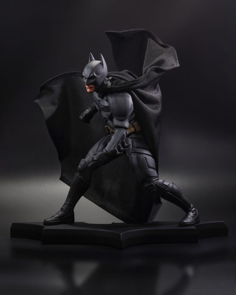 DC Direct  Statue DC Movie Statues Batman (The Dark Knight) 24 cm P049845