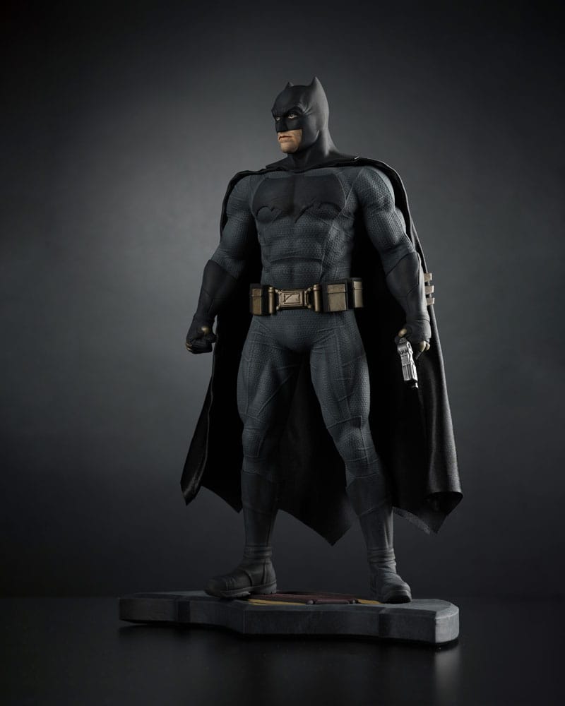 Batman v Superman: Dawn of Justice Statue 1/6 Batman 32 cm P049847