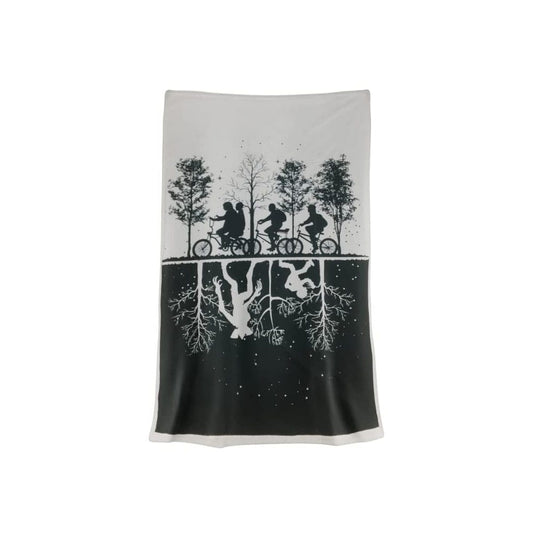 Stranger Things Throw Blanket Black & White 100 x 150 cm P065694