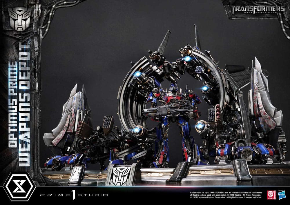 Transformers: Dark of the Moon (Film) Museum Masterline Statue Optimus Prime Weapons Depot 127 cm P054194