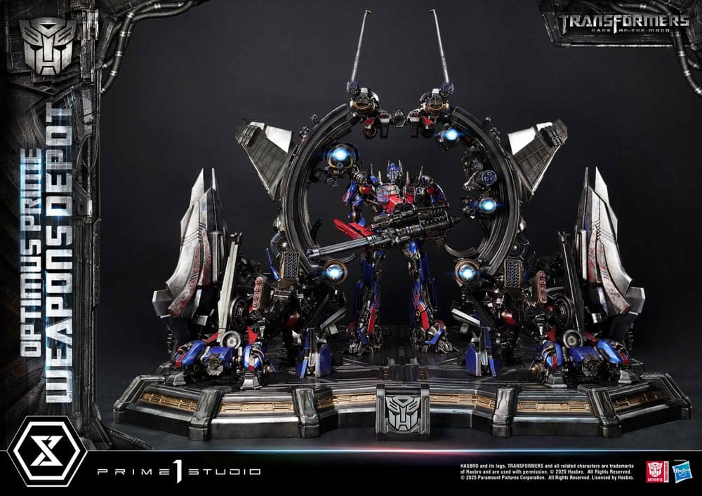 Transformers: Dark of the Moon (Film) Museum Masterline Statue Optimus Prime Weapons Depot Bonus Version 127 cm P054195