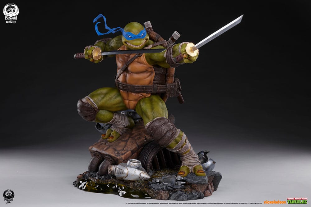 Teenage Mutant Ninja Turtles Statue 1/3 Leonardo (Deluxe Edition) 52 cm P055222