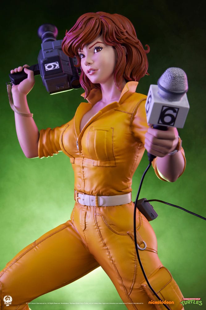 Teenage Mutant Ninja Turtles Premier Series Statue 1/4 April O'Neil 46 cm P055283