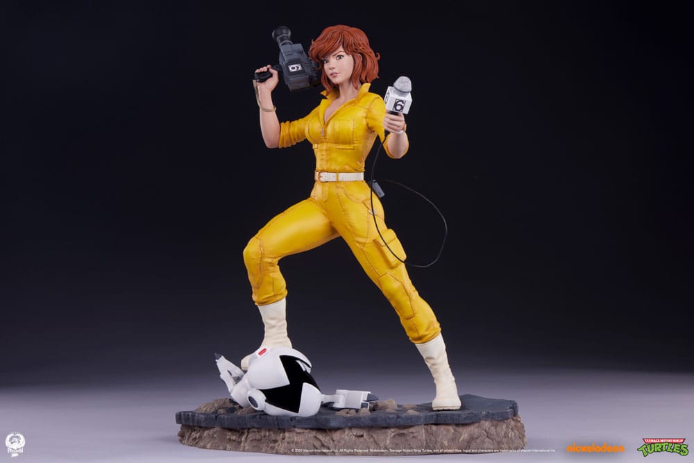 Teenage Mutant Ninja Turtles Premier Series Statue 1/4 April O'Neil 46 cm P055283