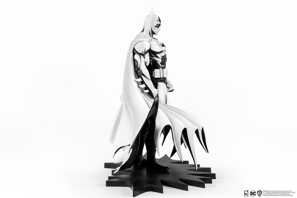 Batman PX PVC Statue 1/8 SDCC 2024 Batman Black & White Version 27 cm P056530