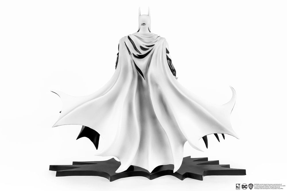 Batman PX PVC Statue 1/8 SDCC 2024 Batman Black & White Version 27 cm P056530