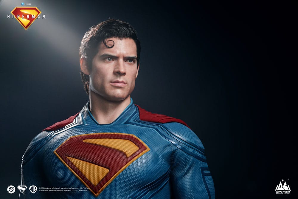 Superman 2025 Life-Size Statue Superman 208 cm P056631