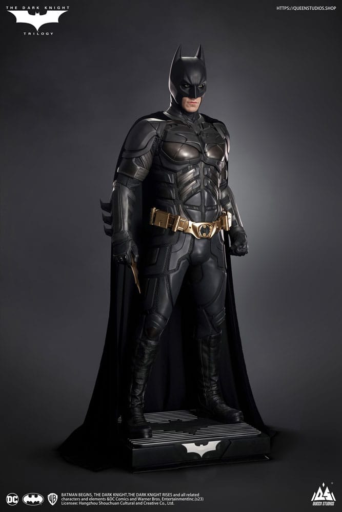 The Dark Knight Life-Size Statue Batman Deluxe Edition 207 cm P056635
