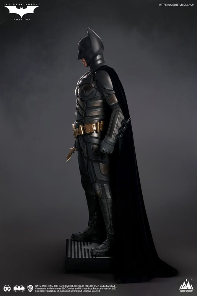 The Dark Knight Life-Size Statue Batman Deluxe Edition 207 cm P056635