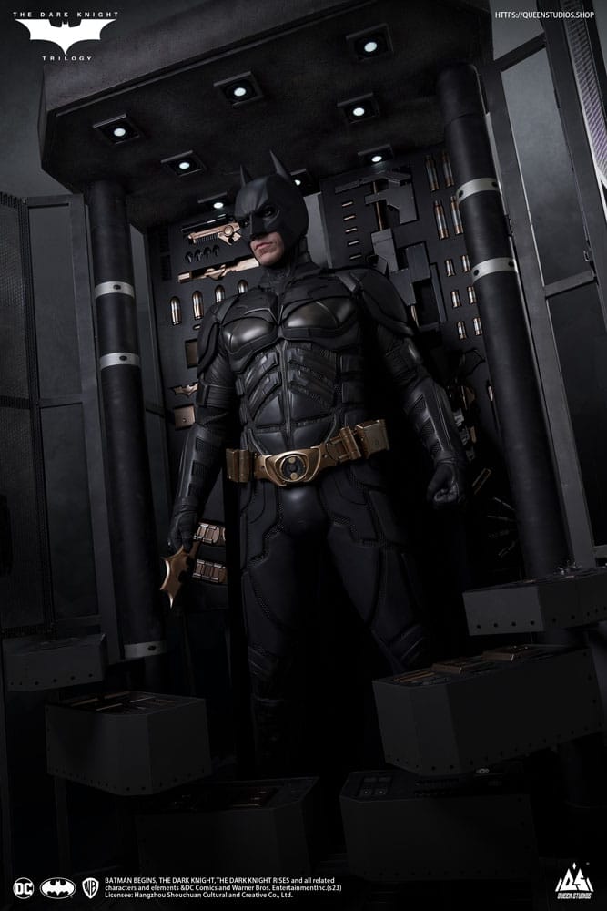 The Dark Knight Life-Size Statue Batman Ultimate Edition 207 cm P056638