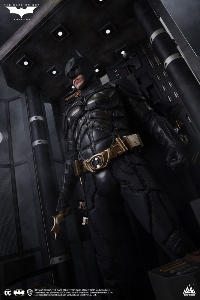 The Dark Knight Life-Size Statue Batman Ultimate Edition 207 cm P056638