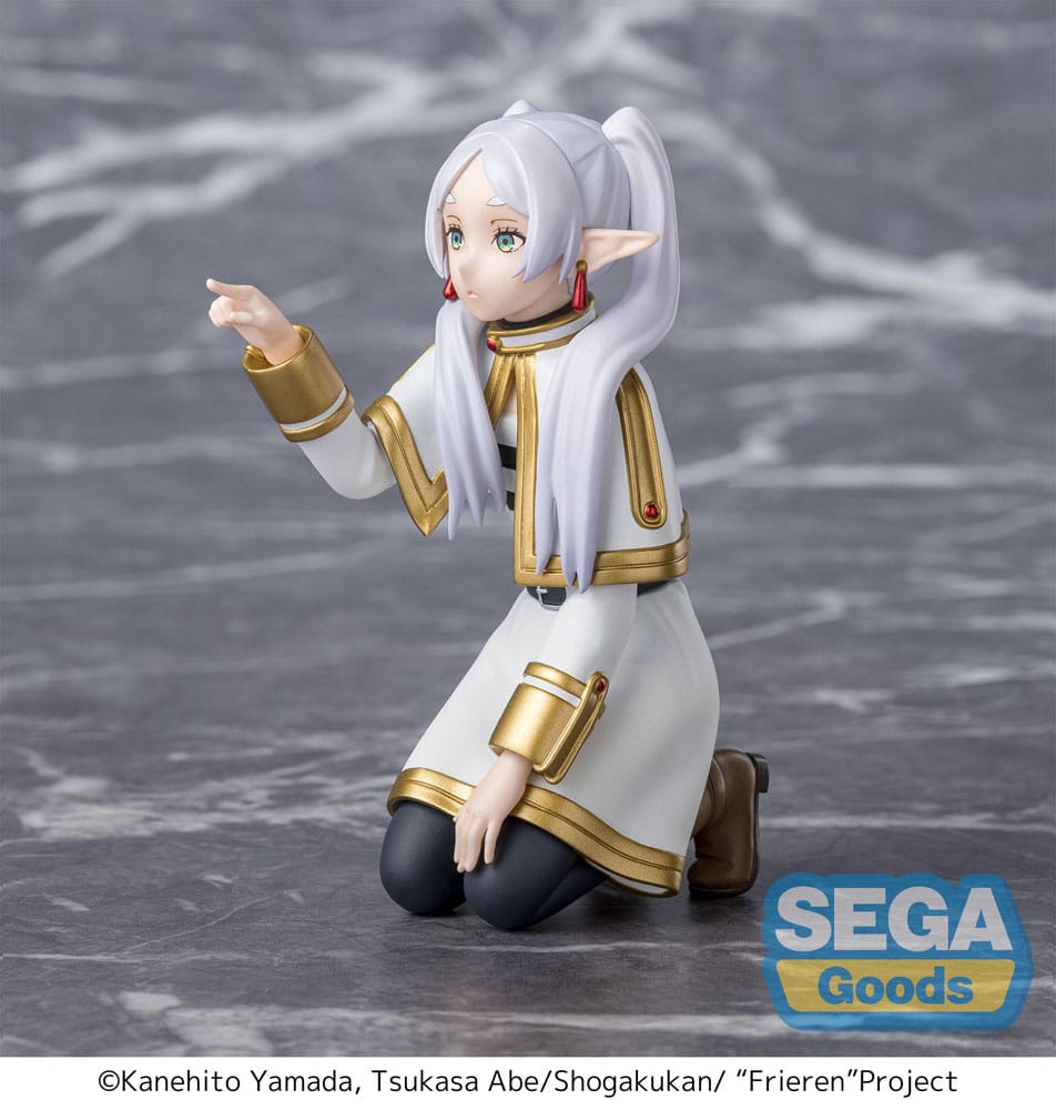 Frieren: Beyond Journey's End PM Perching PVC Statue Frieren Poking Something 10 cm P068629